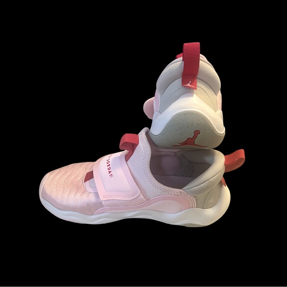 Jordan 23/7 V2 Pink Red Kids Sneakers - Size 1Y - NEW - Picture 1 of 5